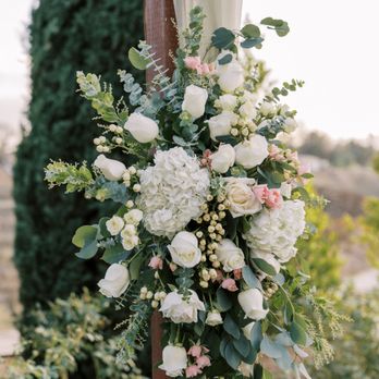 Mike's Flowers  - Florists Near Me - Fallbrook, California