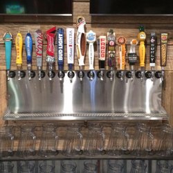 Aces Lounge & Casino - Taps!!