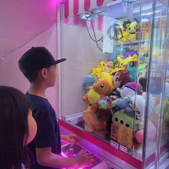 Gotcha Tea House - Claw machine game - Tea Rooms Near Me - Rosemead, California