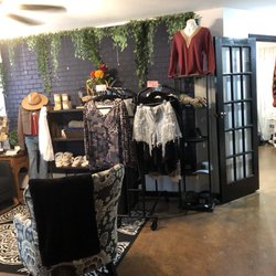 The Beauty Bar - Nice selection of clothes and jewelry