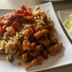 Combo plate : sweet and sour chicken + orange chicken w/ fried rice
