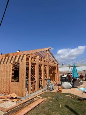 Millennial Contractor Logo