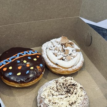 Glaze Donuts - Jersey, Tiramisu & Cannoli donuts - Donuts Near Me - Nutley, New Jersey