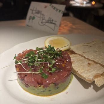 Dean's Italian Steakhouse - Tuna tartare - Steakhouses Near Me - Austin, Texas