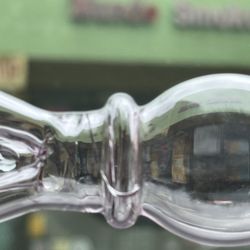 Mundo Smoke Shop - Broken part from Mundo smoke shop