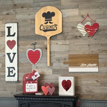Cugino's - Saint Valentines Decor - Italian Near Me - Middletown, New York