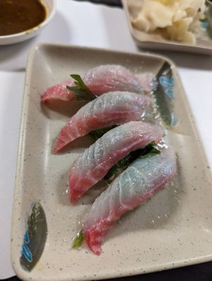 Light & Healthy Sushi Bar by null