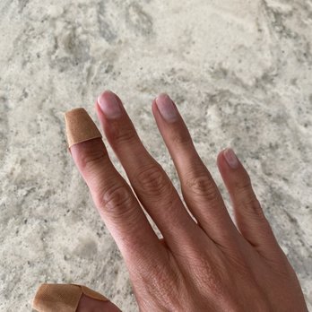 Spatacular Nails & More - Nails filed in opposite directions to the point that it hurts to use fingers - Nail Salons Near Me - Pinecrest, Florida