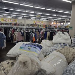 1/2 of 1/2 Name Brand Clothing - Bedding and clothing selection