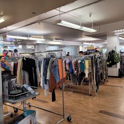 The Salvation Army Thrift Store - Very busy. But not congested.