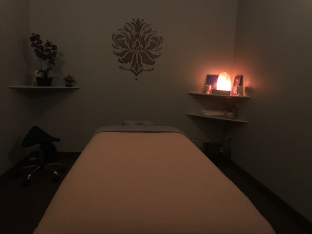 LAVIDA MASSAGE Updated October 2024 17 Reviews 7727 26 Mile Rd