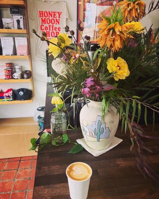 Honey Moon Coffee Shop by null