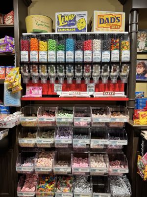 CRAVIN'S CANDY EMPORIUM - Updated November 2025 - 83 Photos & 12