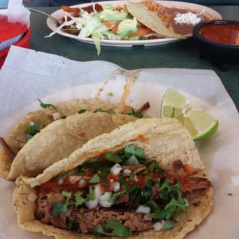 El Ojo De Agua - Tacos and pastor combination plate. - Mexican Near Me - Riverside, California