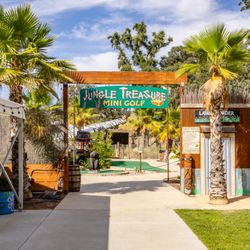 The Ravine Waterpark - Jungle Treasure Mini Golf