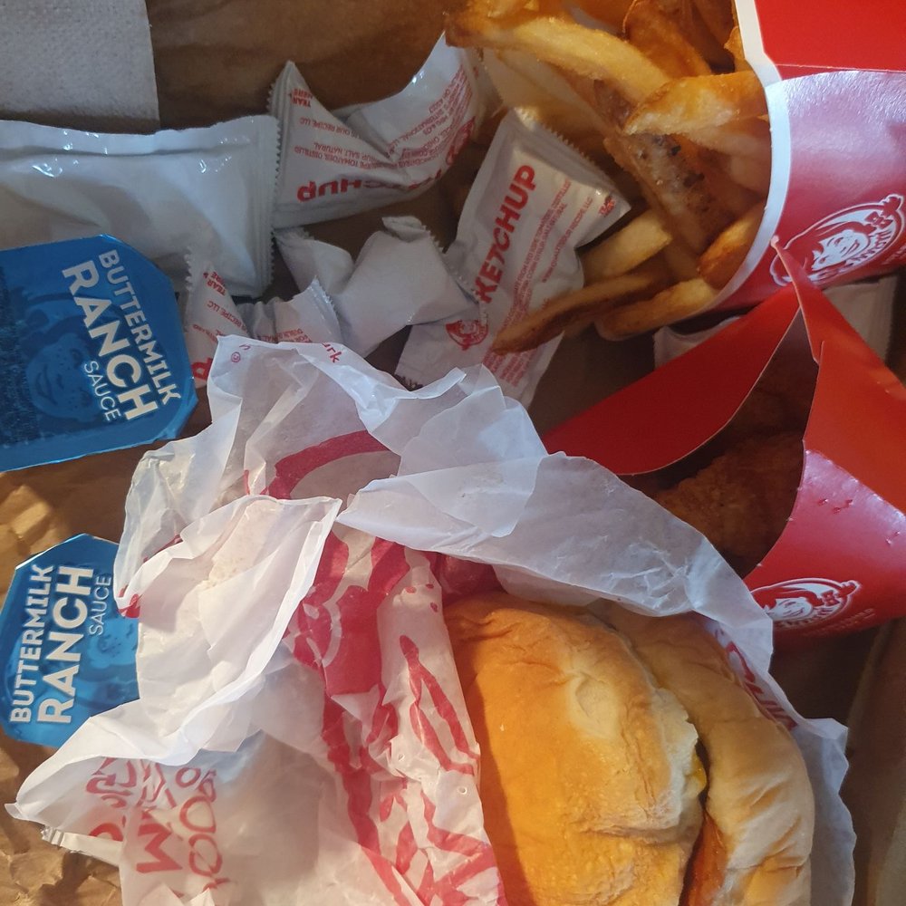 Wendy's - Cheesburger, French fries and chicken nuggets - Burgers Near Me - Los Angeles, California