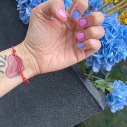 ME:U Nails & Spa