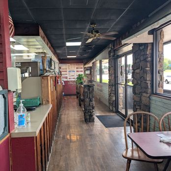 Jerry Neel's Bar-B-Q, Catfish, & Catering - Front ordering area - Barbeque Near Me - Fort Smith, Arkansas
