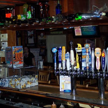 Hoggsbreath - Daily drink specials! - American Near Me - St Paul, Minnesota