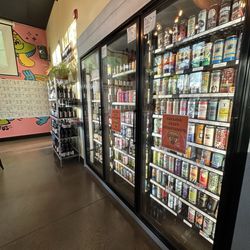 Mayfly Taproom And Bottle Shop - Bottle shop