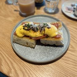 Juneberry - Eggs Benedict