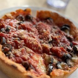 Lou Malnati's Pizzeria - Cheese with olives