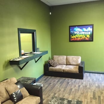 Highway 2 Health - Comfy waiting room - Cannabis Clinics Near Me - Los Angeles, California Highway 2 Health - Comfy waiting room - Cannabis Clinics Near Me - Los Angeles, California