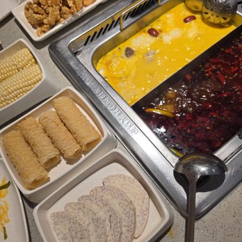 Haidilao Hotpot - Hot Pot Near Me - Los Angeles, California