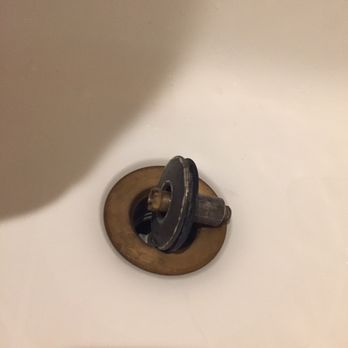 The Jack London Lodge - Broken tub stopper - Hotels Near Me - Glen Ellen, California