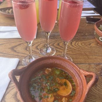 Los Moles - Flight of mimosas - Mexican Near Me - El Cerrito, California Los Moles - Flight of mimosas - Mexican Near Me - El Cerrito, California