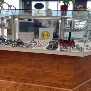 Complete Eye Care Center 64 Photos 174 Reviews Eyewear Opticians 17001 Hawthorne Blvd Lawndale Ca United States Phone Number Yelp