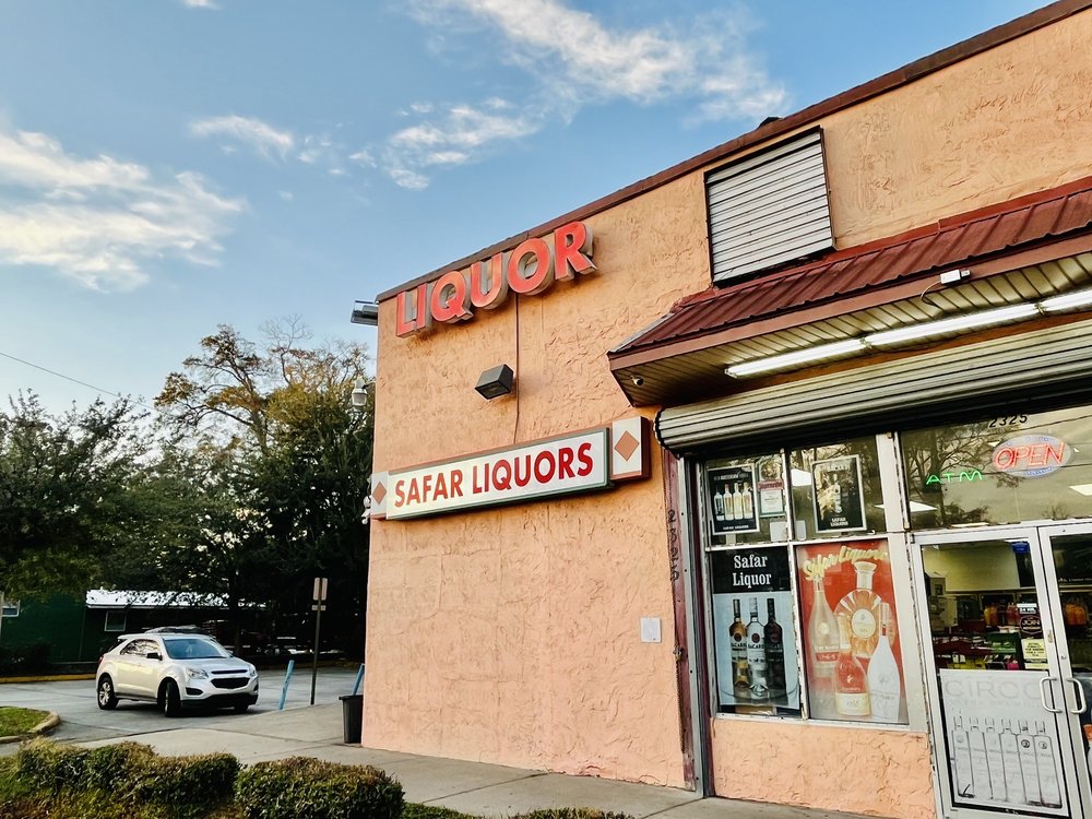 Safar Liquor Logo