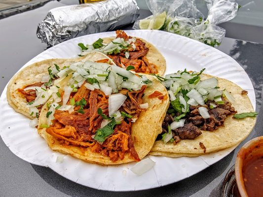 Leo’s Tacos Truck by null