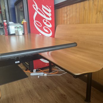 Uncle Larry's - Booth - Seafood Near Me - Chattanooga, Tennessee