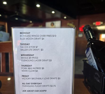 Beanie's Bar & Grill by null