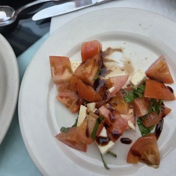Casa Bella Restaurant - Caprese salad - Italian Near Me - New York, New York