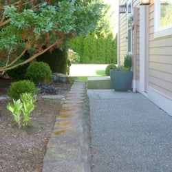 Karen's Salon - Path to salon entrance