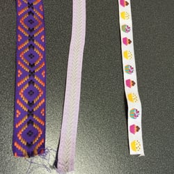 Stofftrucke - Nice bows ribbons and big selection of fabric