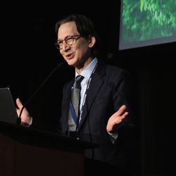 Kenneth Binmoeller, MD