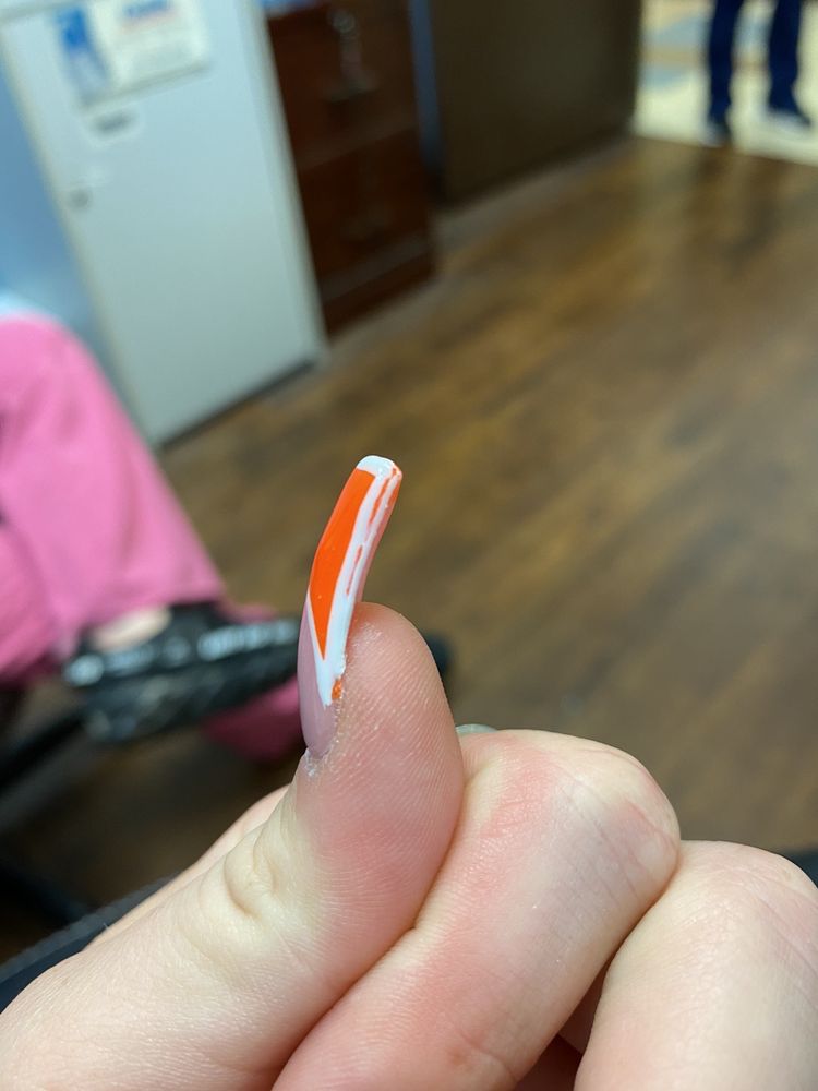 NAIL DELUXE Updated September 2024 58 Photos & 32 Reviews 205 N