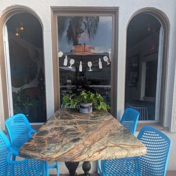 Turtle Rock Ridge Wine Bar - Wine Tasting Room Near Me - San Diego, California