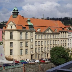 Gymnázium Na Zatlance