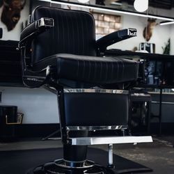 Old Gold Barber Shop - Haircuts beard trims shaves at Old Gold Barber Shop in Edgewater