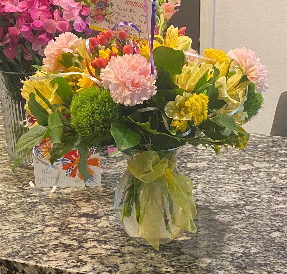 THE GARDEN SHED FLORIST Updated May 2024 21 Reviews 2526 N