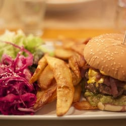 Pacific Café - Obama's burger