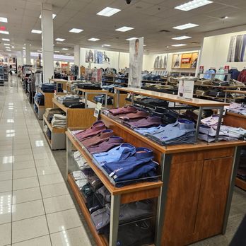 Kohl's - Men's department - Department Stores Near Me - NORTHRIDGE, California