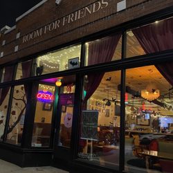 Room For Friends - Room For Friends... a wine bar!