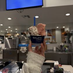 Gelato Cimmino - Cookies and cream, strawberry 6 oz $8.50