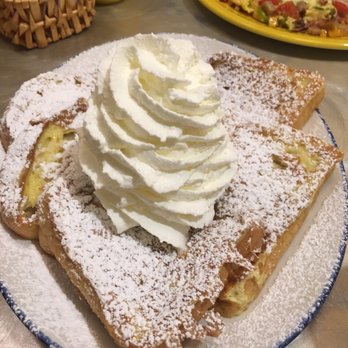 De Dutch - French toast w/ whip cream and straw berry topping - Breakfast & Brunch Near Me - Edmonton, Alberta De Dutch - French toast w/ whip cream and straw berry topping - Breakfast & Brunch Near Me - Edmonton, Alberta