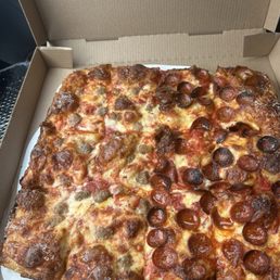 I couldn't resist the deep dish even though this was for myself! Yes it took me 4 days to eat! I got half pepperoni and half sausage.